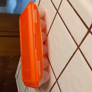 Lock and lock egg container